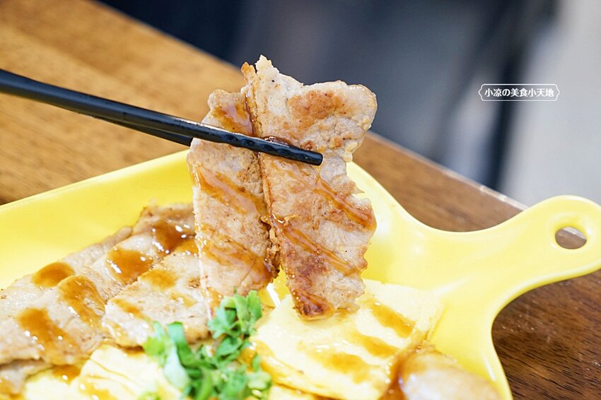 台中版丹丹漢堡就在這!超高人氣早午餐,超澎湃浮誇龍舟麵線、莓好可頌只有在豐原店才吃的到唷!!