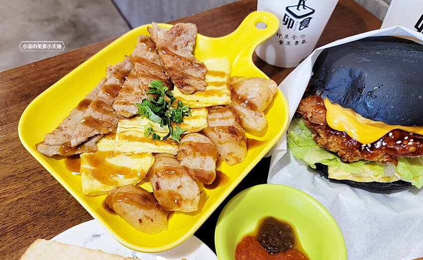 台中版丹丹漢堡就在這!超高人氣早午餐,超澎湃浮誇龍舟麵線、莓好可頌只有在豐原店才吃的到唷!!