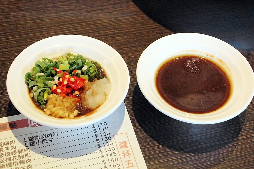 台中西屯,八方悅精緻鍋物,主打將軍綜合海陸鍋~整艘船的海鮮搭肉盤,500元還有找!也有蔬食鍋哦.... - 微笑Joe幸運