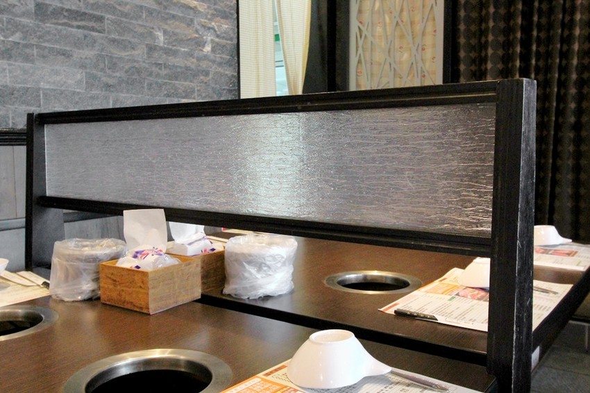 台中西屯,八方悅精緻鍋物,主打將軍綜合海陸鍋~整艘船的海鮮搭肉盤,500元還有找!也有蔬食鍋哦.... - 微笑Joe幸運