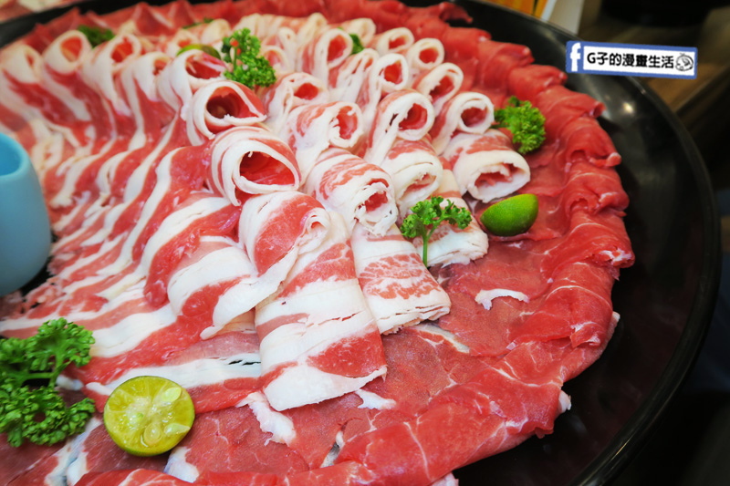 中和瀧厚鍋物.火鍋.50盎司.大胃王雙人套餐.美國安格斯霜降雪花牛.澳洲草飼低脂板腱牛