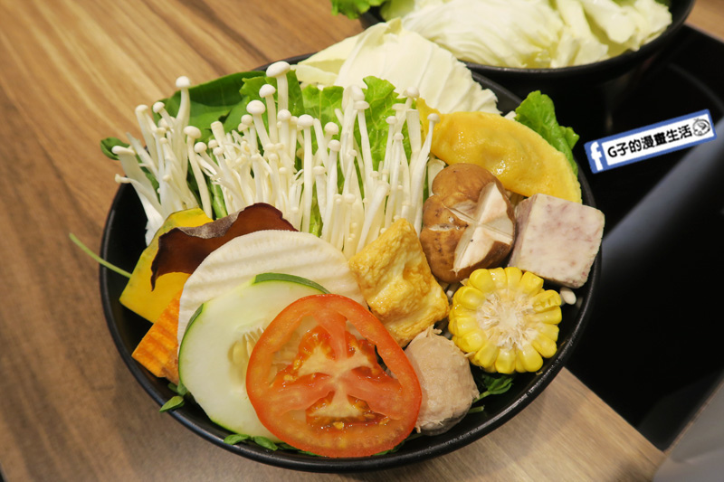 中和瀧厚鍋物.火鍋.50盎司.大胃王雙人套餐.美國安格斯霜降雪花牛.澳洲草飼低脂板腱牛