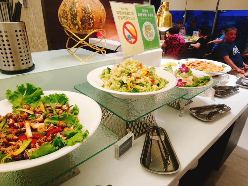 食記 宜蘭悅川酒店羅琳西餐廳 晚餐+早餐 烤鴨跟牛排是重點菜色阿