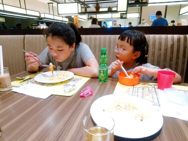 食記 宜蘭悅川酒店羅琳西餐廳 晚餐+早餐 烤鴨跟牛排是重點菜色阿