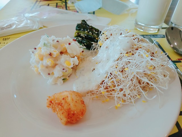 食記 宜蘭悅川酒店羅琳西餐廳 晚餐+早餐 烤鴨跟牛排是重點菜色阿