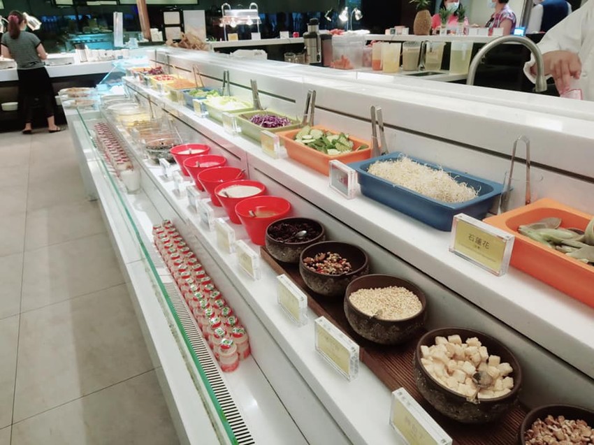 食記 宜蘭悅川酒店羅琳西餐廳 晚餐+早餐 烤鴨跟牛排是重點菜色阿