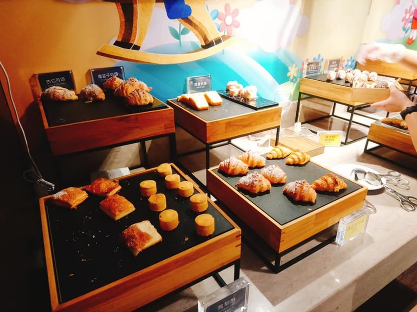 食記 宜蘭悅川酒店羅琳西餐廳 晚餐+早餐 烤鴨跟牛排是重點菜色阿