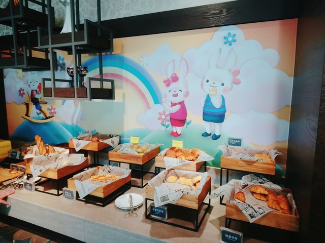 食記 宜蘭悅川酒店羅琳西餐廳 晚餐+早餐 烤鴨跟牛排是重點菜色阿