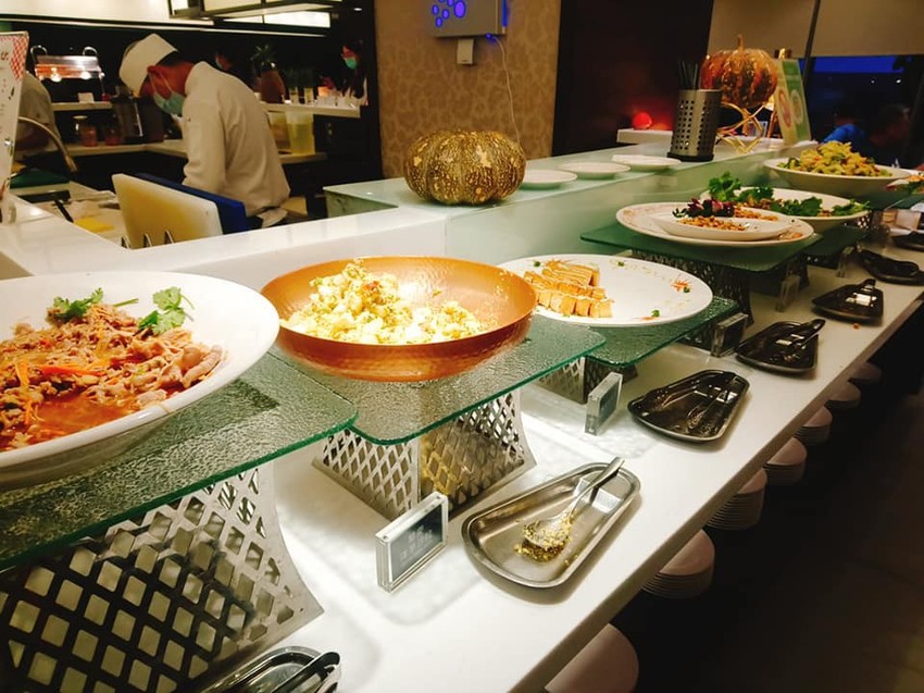 食記 宜蘭悅川酒店羅琳西餐廳 晚餐+早餐 烤鴨跟牛排是重點菜色阿