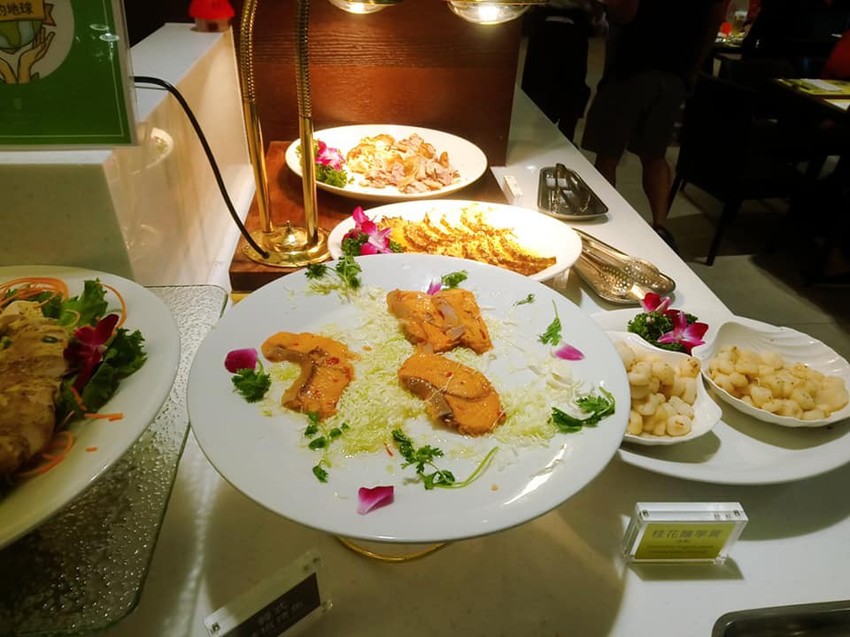 食記 宜蘭悅川酒店羅琳西餐廳 晚餐+早餐 烤鴨跟牛排是重點菜色阿