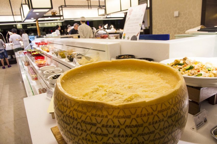 【宜蘭美食】宜蘭悅川酒店羅琳西餐廳～中西式料理百匯佳餚，友善親子餐廳，120公分以下兒童免費