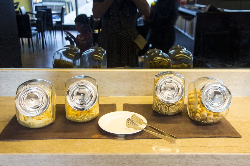 【宜蘭美食】宜蘭悅川酒店羅琳西餐廳～中西式料理百匯佳餚，友善親子餐廳，120公分以下兒童免費