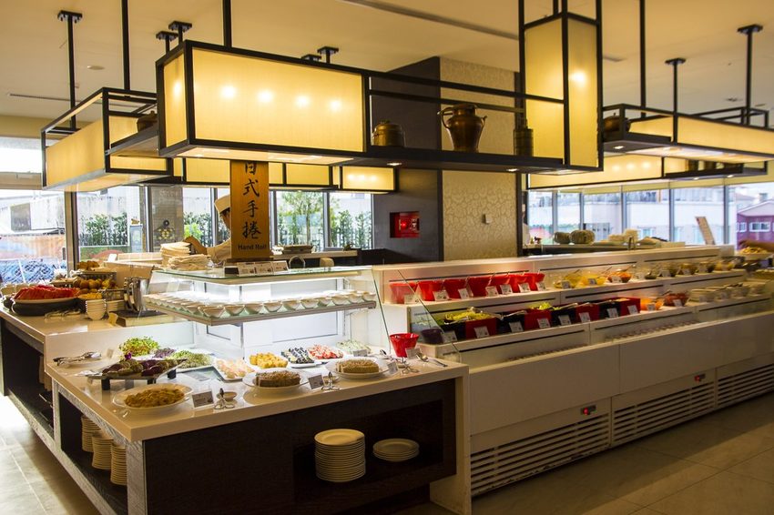 【宜蘭美食】宜蘭悅川酒店羅琳西餐廳～中西式料理百匯佳餚，友善親子餐廳，120公分以下兒童免費