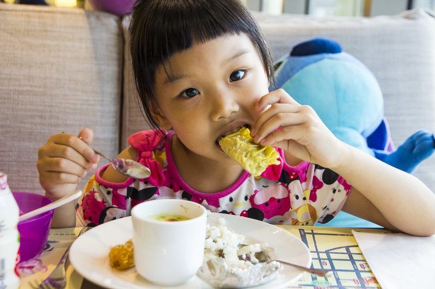 【宜蘭美食】宜蘭悅川酒店羅琳西餐廳～中西式料理百匯佳餚，友善親子餐廳，120公分以下兒童免費