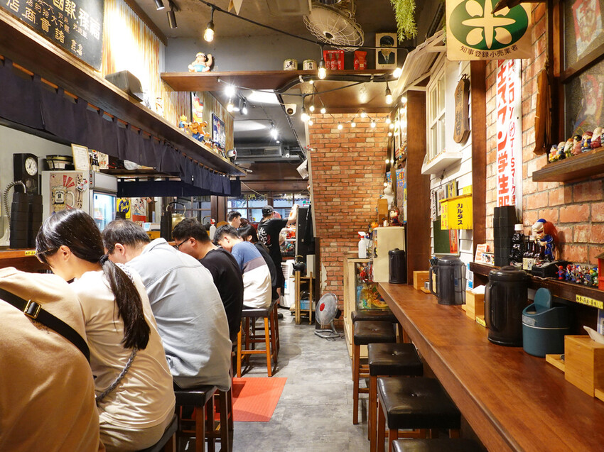 台北市士林區台北士林—道樂拉麵｜攤車躍升人氣拉麵店家 博多豚骨湯頭濃醇夠味｜士林夜市、士林運動中心、大北路、劍潭