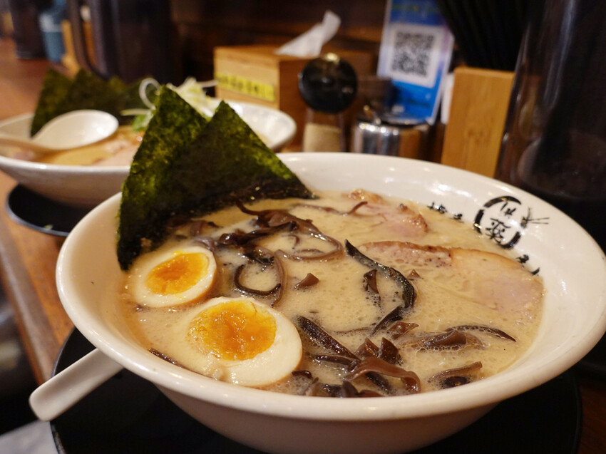 台北市士林區台北士林—道樂拉麵｜攤車躍升人氣拉麵店家 博多豚骨湯頭濃醇夠味｜士林夜市、士林運動中心、大北路、劍潭