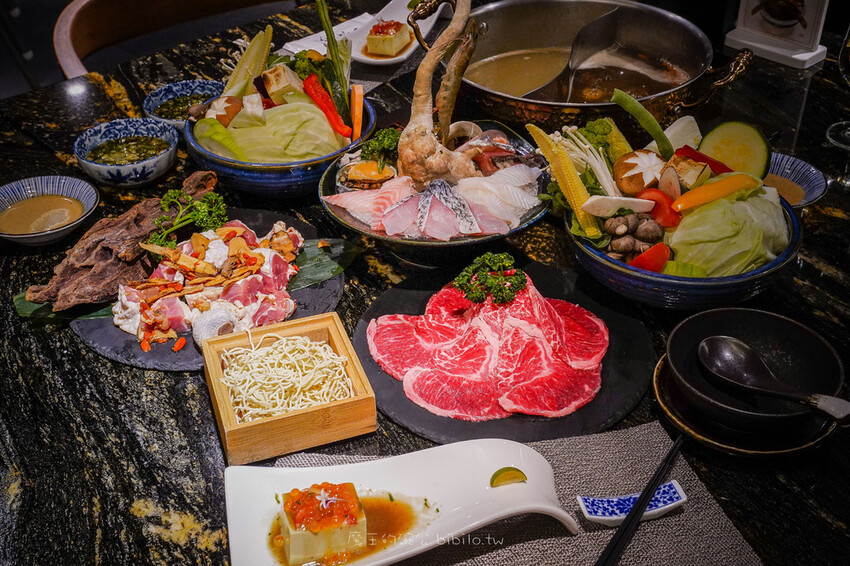 台北市中山區22:02火鍋。樂活 美麗華店 吃過一次會上癮的人氣火鍋店  中山區火鍋推薦