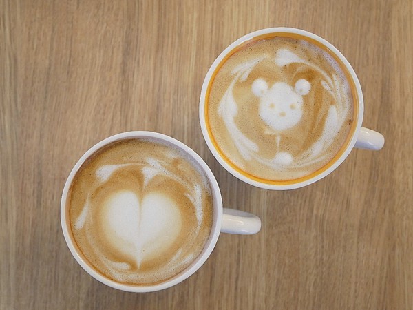 法雅faya Ice(逢甲店):法雅花園冰品甜點(逢甲店)-台中西屯下午茶 輕食、手工義式冰淇淋、甜點一應俱全 環境舒適且價格親民 輕鬆享受貴婦時光