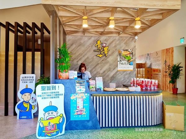 41755242_1631735426930551_4839815426852519936_n