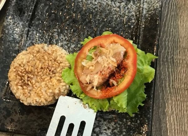 41788399_247260402650728_571696572715237376_n