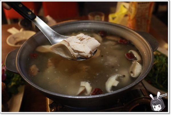 獵場中和店 原住民風味料理、音樂、串燒、海鮮：[食記]►新北中和區◄原住民風味料理、音樂、串燒、海鮮－獵場中和店、週五－週日晚上還有駐唱唷！！！