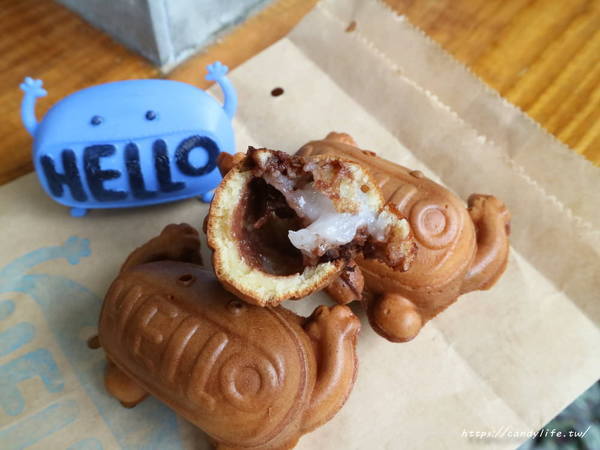 HELLO Burger:台中美食│HELLO Burger〃可愛漢堡堡搬新家,還有超可愛hello雞蛋糕新登場~