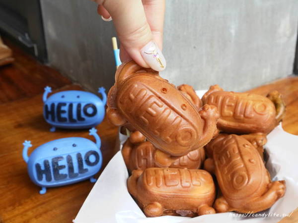 HELLO Burger:台中美食│HELLO Burger〃可愛漢堡堡搬新家,還有超可愛hello雞蛋糕新登場~