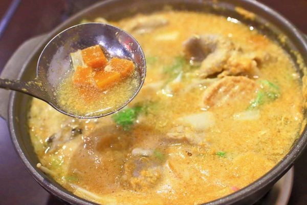 【台北美食】平日用餐時間也座無虛席,滿滿都是人潮的超強店家!顛覆你舊有印象的超強美食店家!三媽臭臭鍋新光店