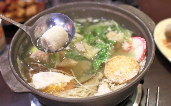 【台北美食】平日用餐時間也座無虛席,滿滿都是人潮的超強店家!顛覆你舊有印象的超強美食店家!三媽臭臭鍋新光店