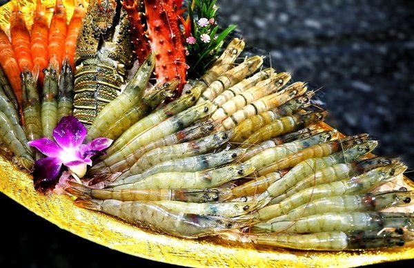 小鮮肉涮涮屋：【永春站火鍋推薦】小鮮肉涮涮屋 頂級肉品 / 海鮮 . 超狂超澎湃 