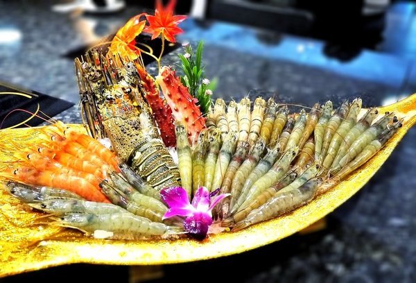 小鮮肉涮涮屋：【永春站火鍋推薦】小鮮肉涮涮屋 頂級肉品 / 海鮮 . 超狂超澎湃 