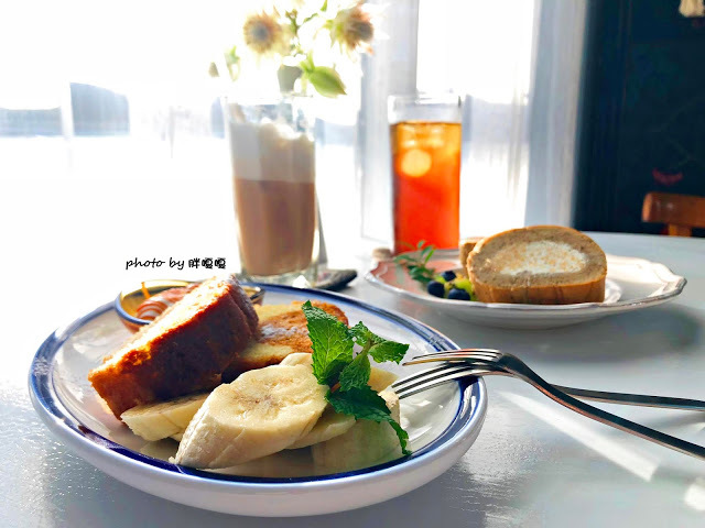 【嘉義 西區】Archers Kitchen 弓箭手♐ 巷弄老宅甜點，不只甜點美味，更能在此感受屋內光影變化，多麼美好的愜意午後，滿足味蕾與視覺享受 💕 💕 💕