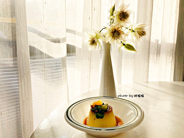 【嘉義 西區】Archers Kitchen 弓箭手♐ 巷弄老宅甜點，不只甜點美味，更能在此感受屋內光影變化，多麼美好的愜意午後，滿足味蕾與視覺享受 💕 💕 💕