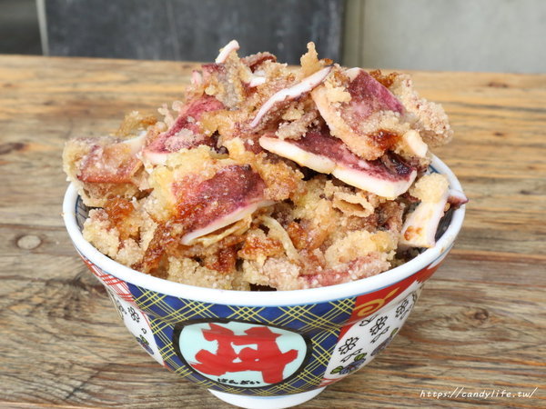 安和明：台中美食│安和明 肉食主義〃台中超浮誇丼飯！肉多多到看不見白飯，內用高麗菜絲、小菜、飲料無限續～