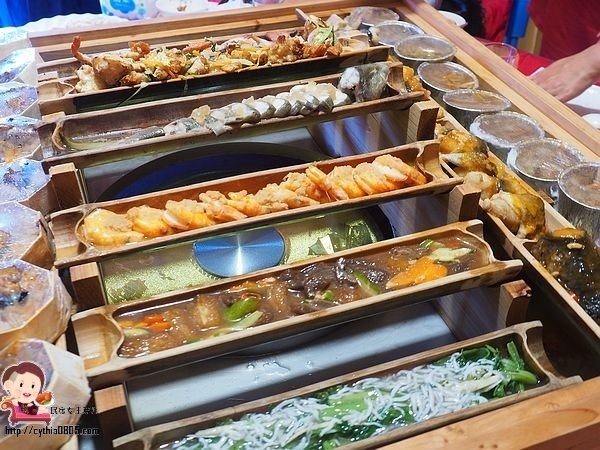 桃園中壢美食-龍岡蒸籠宴-在蒙古包裡吃蒸籠,平價大份量揪團來吃正流行 @民宿女王芽月-美食.旅遊.全台趴趴走