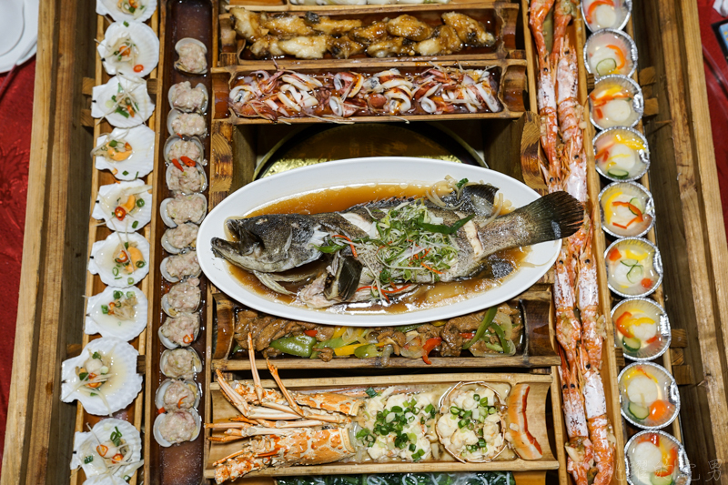 [桃園中壢美食]龍岡蒸籠宴-台灣居然也有蒙古包餐廳 吃飯經驗超特別 2019新菜單 蒸籠宴不只有清蒸海鮮 南瓜炊飯超合我的味 親子遊戲區/停車場