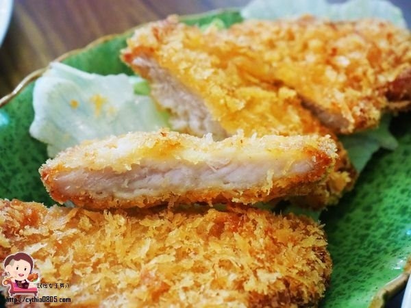 桃園蘆竹美食-樂。食光-小巧可愛龍貓的店，假日才能吃到甜甜的切片蛋糕 @民宿女王芽月-美食.旅遊.全台趴趴走