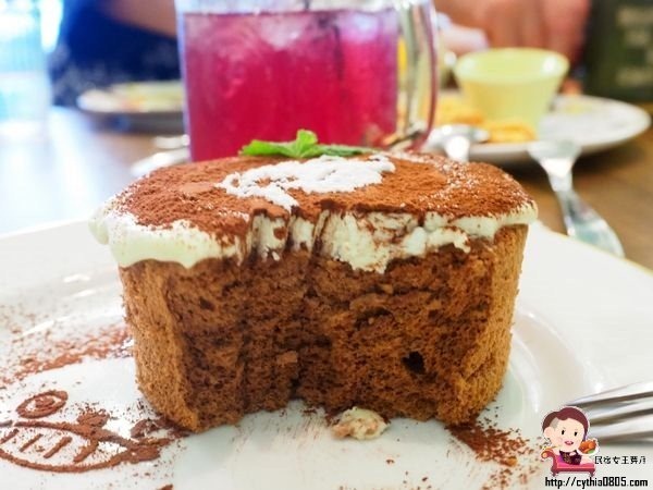 桃園蘆竹美食-樂。食光-小巧可愛龍貓的店，假日才能吃到甜甜的切片蛋糕 @民宿女王芽月-美食.旅遊.全台趴趴走