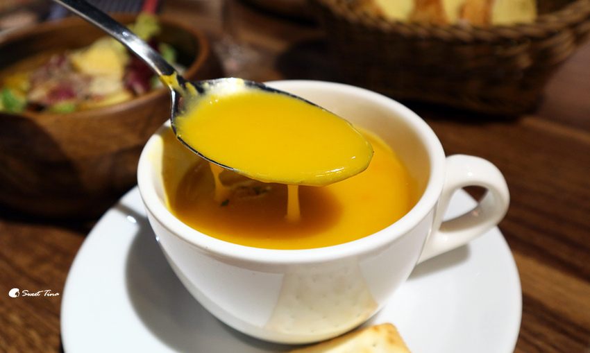 【食記.基隆仁愛】漾漾好時餐廳基隆店 - 親子餐廳 / 義式料理 / Diy Pizza或鬆餅 ღ鄰近基隆廟口.海洋廣場ღ