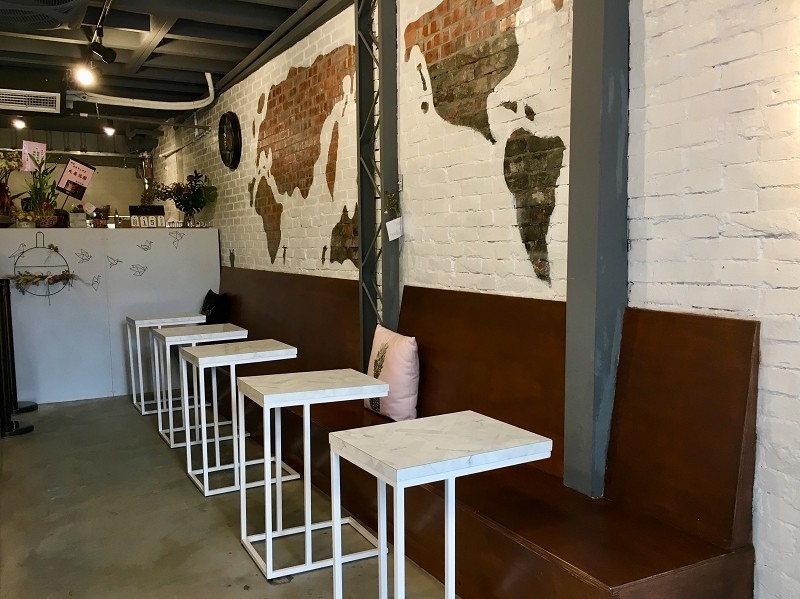 【台北｜行天宮站】長板凳工作室＿如雲朵般軟綿綿的限量奶酥厚片＿讓人口齒留香的蘋果鮪魚三明治