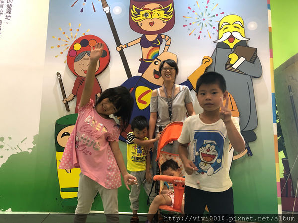 圓圓家出去玩—蘇澳景點《蠟藝蠟筆觀光城堡》手做DIY,滿足孩子們的好奇心！