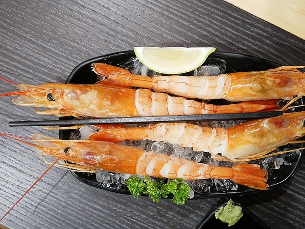 海神弄局beer&Seafood:海神弄局 beer&Seafood-台南海鮮燒烤 不管是下班還是週末 約三五好友一同來吃肉喝酒邊打鏢 就是要好好放鬆