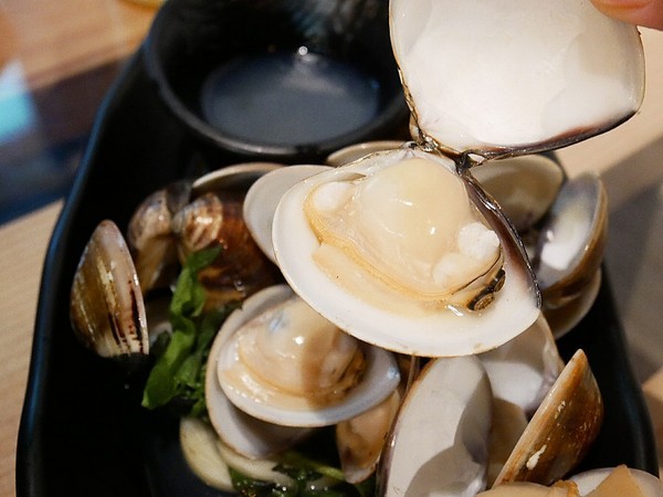 海神弄局beer&Seafood:海神弄局 beer&Seafood-台南海鮮燒烤 不管是下班還是週末 約三五好友一同來吃肉喝酒邊打鏢 就是要好好放鬆