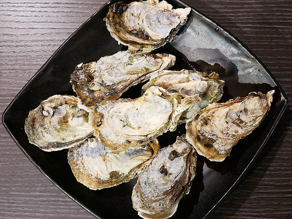 海神弄局beer&Seafood:海神弄局 beer&Seafood-台南海鮮燒烤 不管是下班還是週末 約三五好友一同來吃肉喝酒邊打鏢 就是要好好放鬆