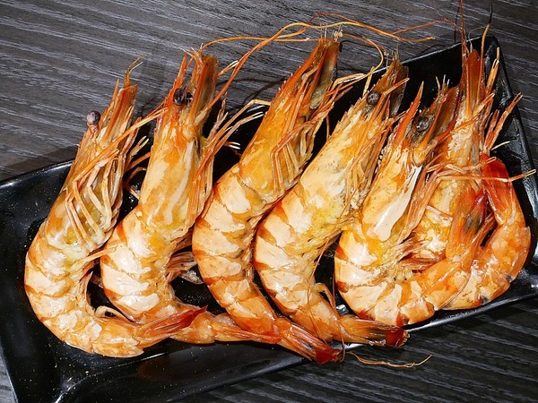 海神弄局beer&Seafood:海神弄局 beer&Seafood-台南海鮮燒烤 不管是下班還是週末 約三五好友一同來吃肉喝酒邊打鏢 就是要好好放鬆
