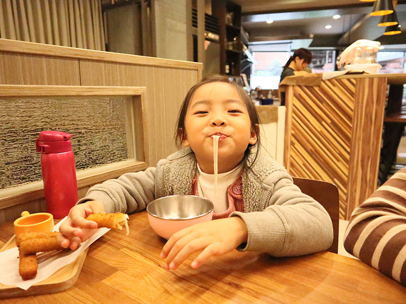 MEAT TIME歐式羅馬料理,超隱密圓環巷弄的異國美食,手工香料豬肉捲,烤雞帕尼尼,牛排/鮮蝦蛤蜊紅醬義大利麵