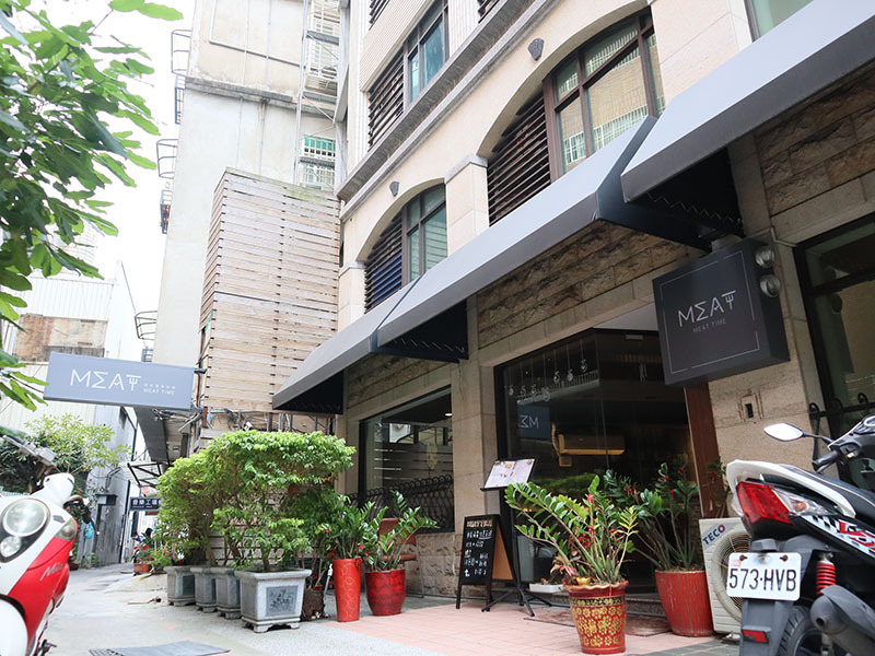 MEAT TIME歐式羅馬料理,超隱密圓環巷弄的異國美食,手工香料豬肉捲,烤雞帕尼尼,牛排/鮮蝦蛤蜊紅醬義大利麵