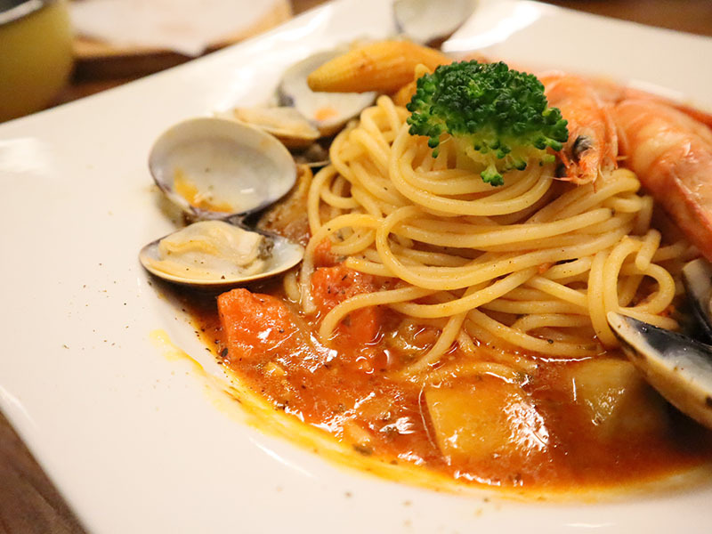 MEAT TIME歐式羅馬料理,超隱密圓環巷弄的異國美食,手工香料豬肉捲,烤雞帕尼尼,牛排/鮮蝦蛤蜊紅醬義大利麵