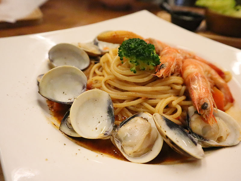 MEAT TIME歐式羅馬料理,超隱密圓環巷弄的異國美食,手工香料豬肉捲,烤雞帕尼尼,牛排/鮮蝦蛤蜊紅醬義大利麵