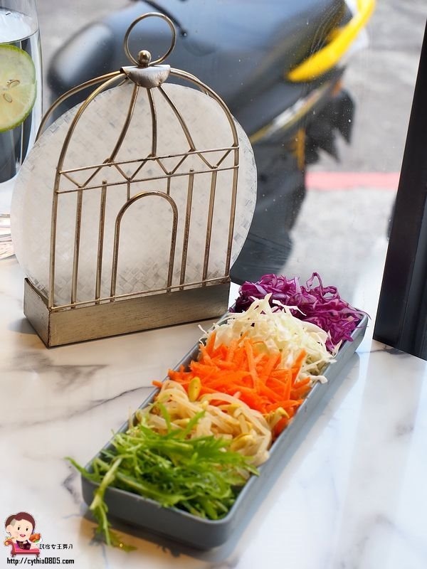 桃園中壢美食-GOGI GOGI 韓式燒肉-平日燒烤399元吃到飽,還有巨大火山排骨湯,在網美店吃燒烤好特別啊 (邀約) @民宿女王芽月-美食.旅遊.全台趴趴走